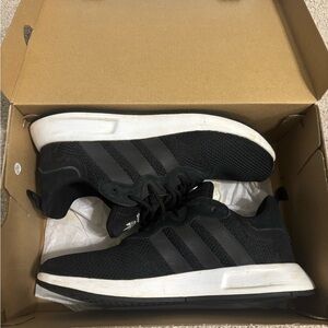 Adidas Black Sneakers. Women’s 8.5, Men’s 7